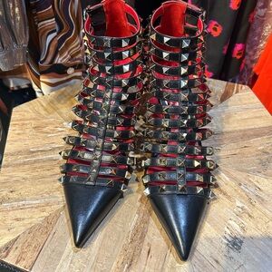 Valentino Garavani Black Studded Heels (Retail $1050)